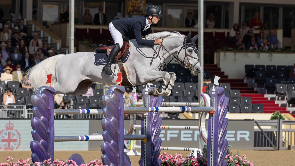Jack Whitaker and Valmy De La Lande win the CSI5* Defender Stakes and Royal Windsor Horse Show 2025