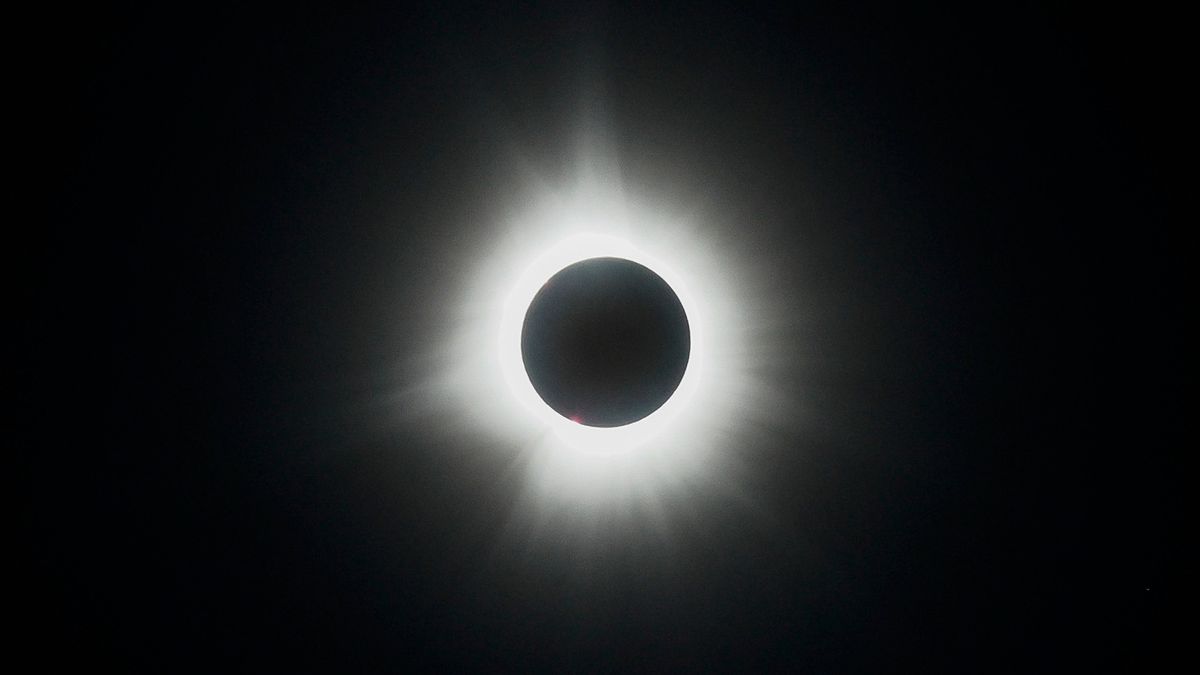 1 week to go until a dramatic total solar eclipse darkens the skies over Spain, Iceland and Greenland