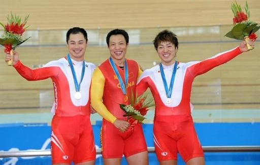 Men's sprint podium (l-r): Tsubasa Kitatsuru (Japan), 2nd; Lei Zhang (China), 1st; Yudai Nitta (Japan), 3rd.