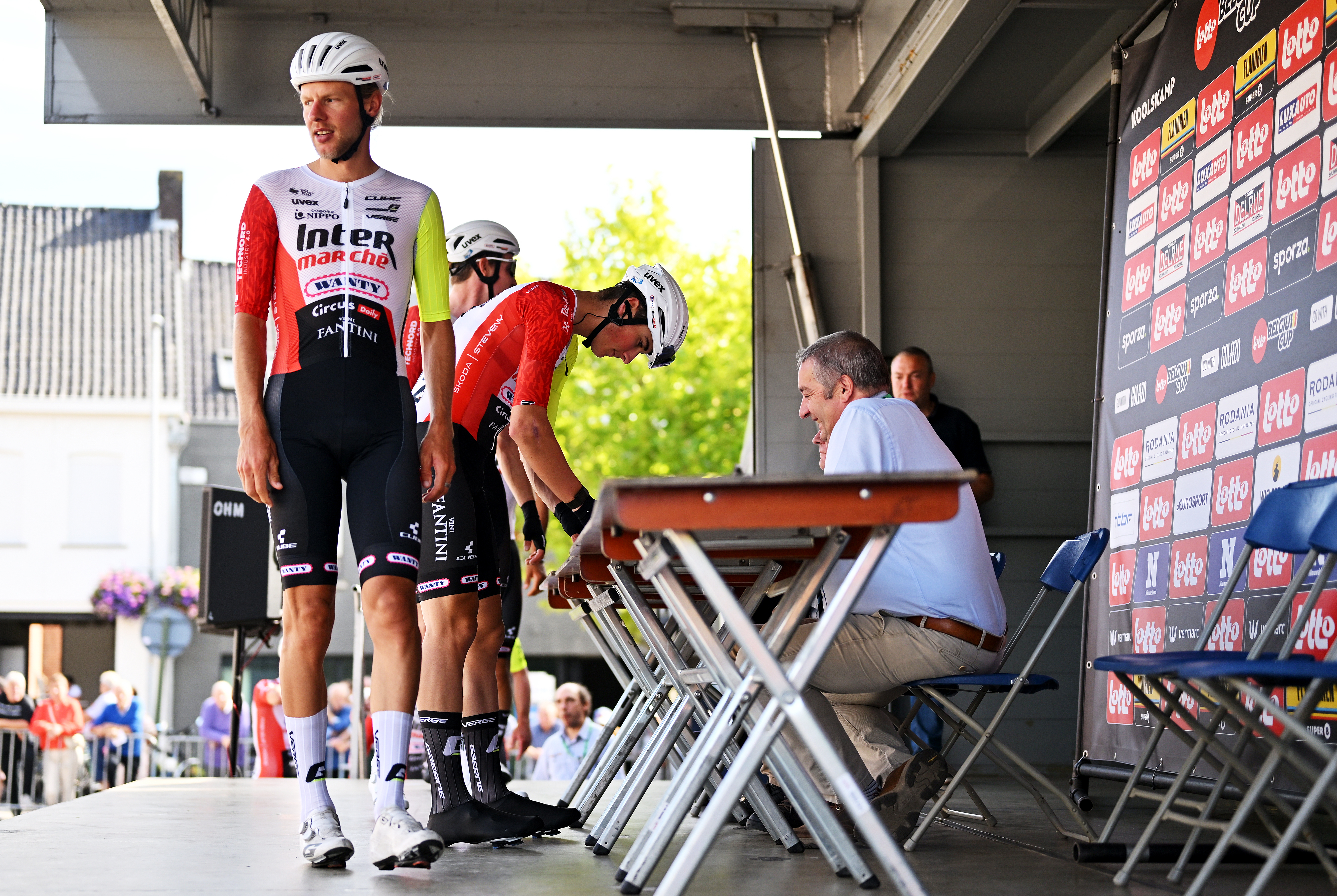 Taco van der Hoorn walks on stage