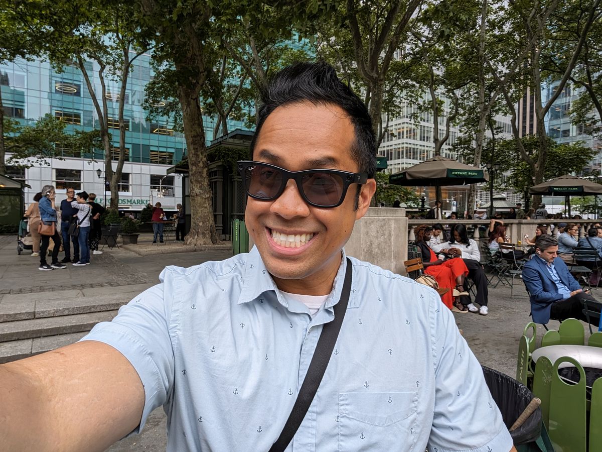 Google Pixel 8 selfie sample.