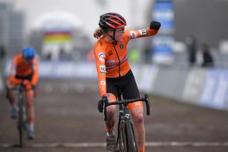 Fem van Empel wins the 2021 U23 CX Worlds in Ostend.