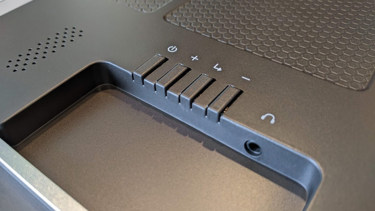 Lepow C2s 15.6 Portable Monitor Buttons
