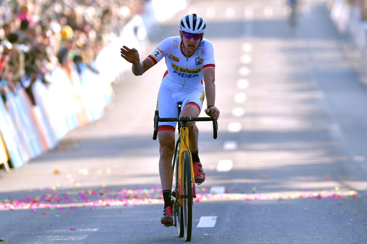 A wave from World Cup leader Toon Aerts