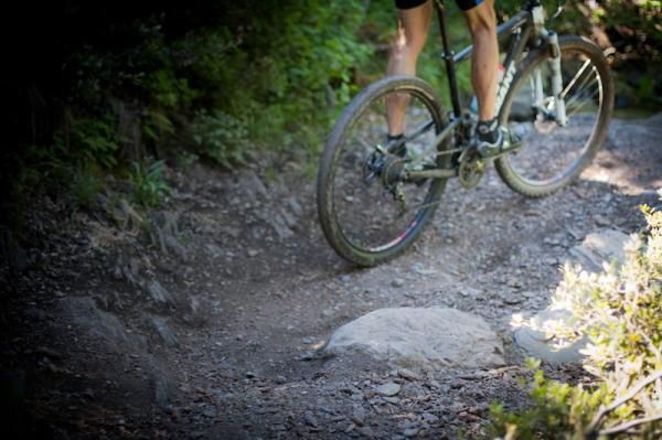 Carl Decker (Giant Factory) pilots his prototype Anthem X 29er down the Downieville downhill course
