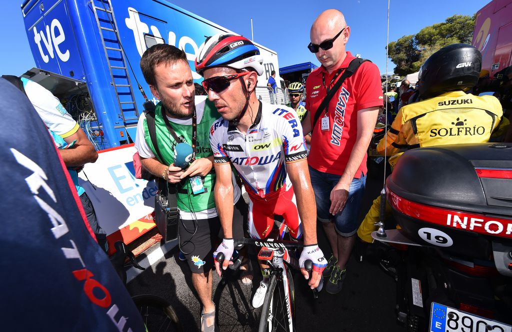 Joaquim Rodr&iacute;guez with the press after the stage finish