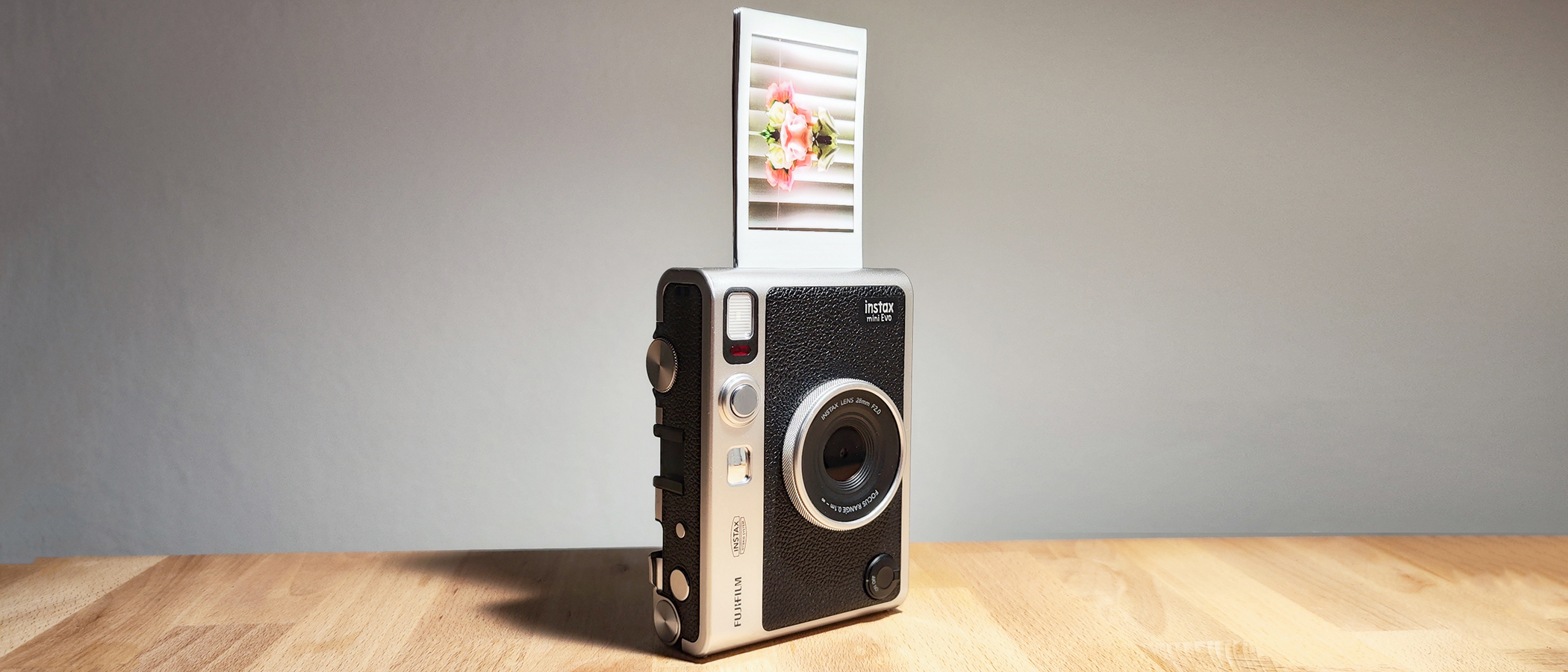Fujifilm Instax Mini Evo: the best hybrid instant so far