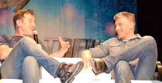 Jason Issacs, who played Capt. Lorca in Season 1 and Anson Mount together at the Star Trek Las Vegas convention in 2019