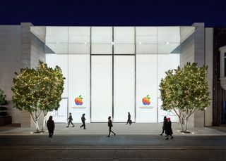 Apple The Grove Opening