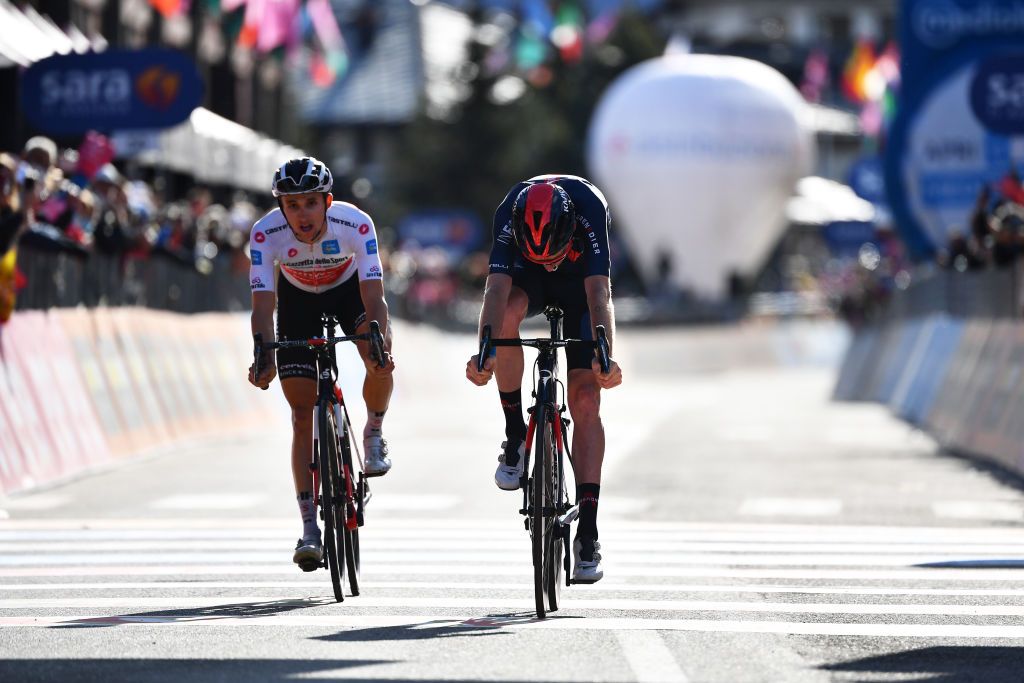 SESTRIERE ITALY OCTOBER 24 Arrival Sprint Jai Hindley of Australia and Team Sunweb White Best Young Rider Jersey Tao Geoghegan Hart of The United Kingdom and Team INEOS Grenadiers during the 103rd Giro dItalia 2020 Stage 20 a 190km stage from Alba to Sestriere 2035m girodiitalia Giro on October 24 2020 in Sestriere Italy Photo by Stuart FranklinGetty Images