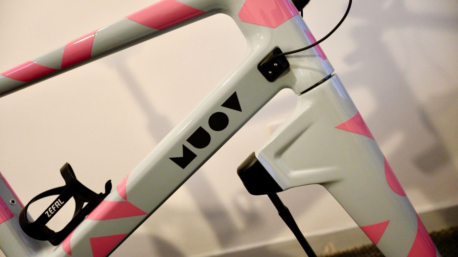 Various close ups of the Muov TiltBike