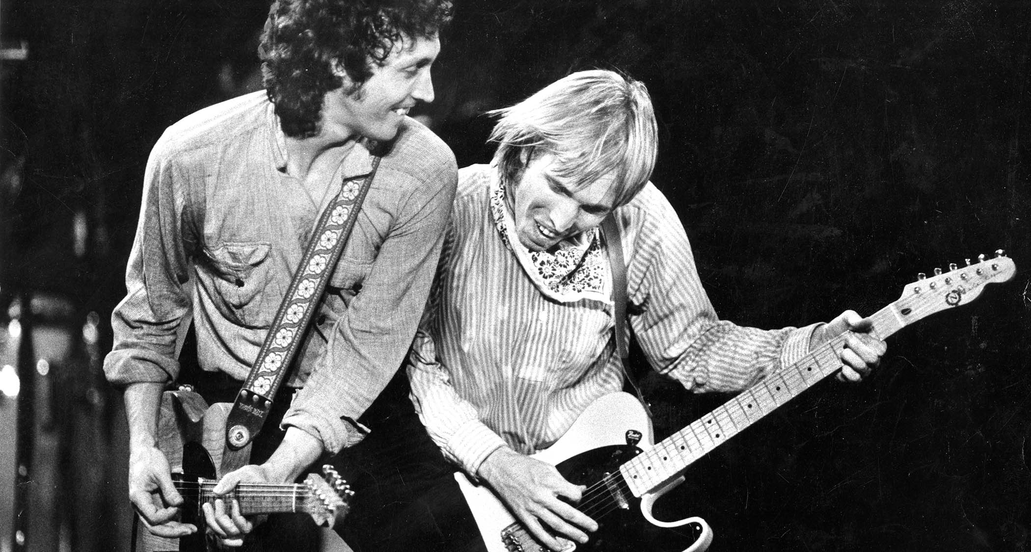Mike Campbell and Tom Petty perform live in 1981