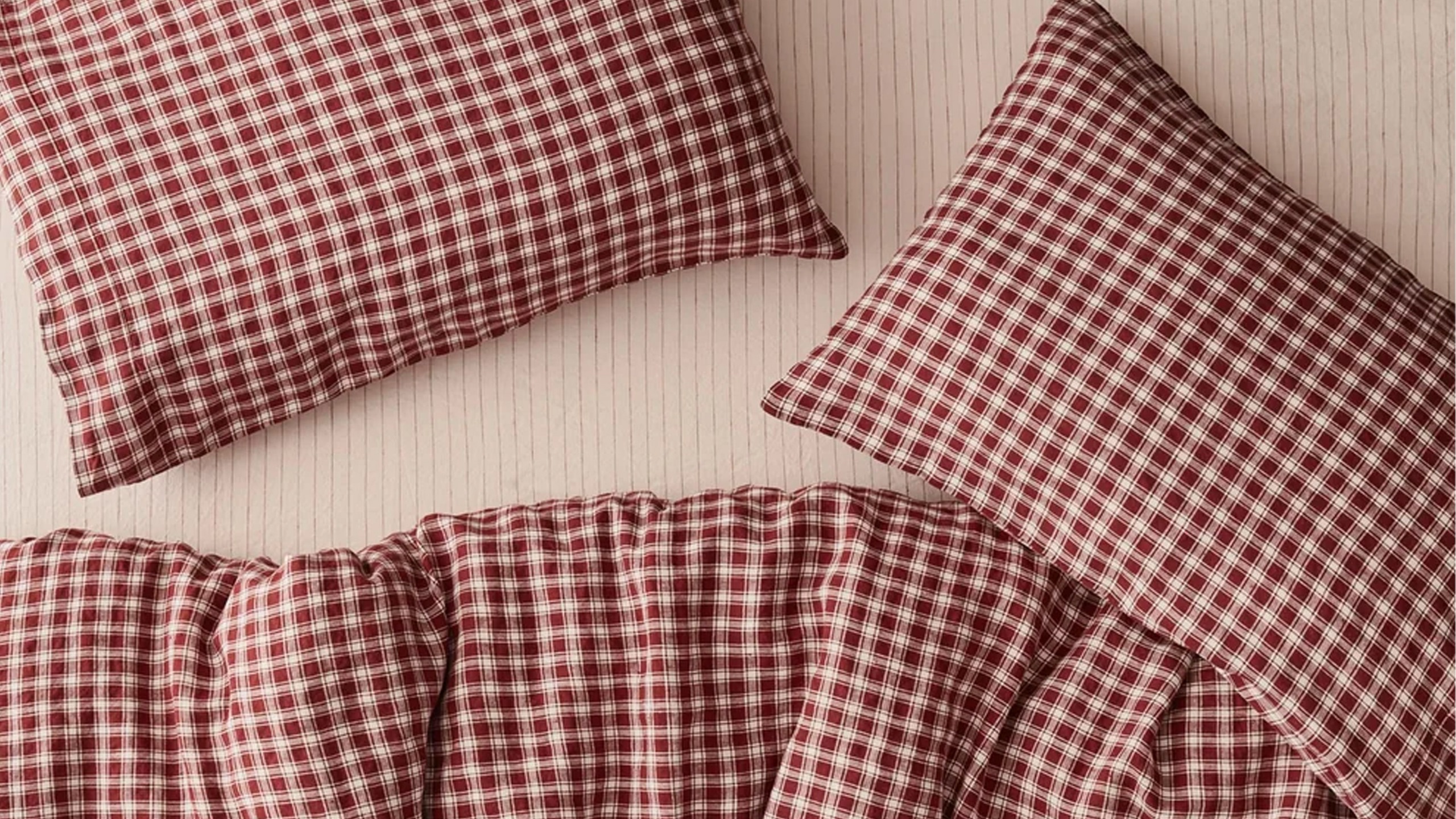 Piglet in Bed red gingham Christmas bedding
