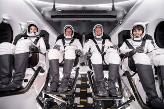 Crew-4 astronauts Jessica Watkins, Bob Hines, Kjell Lindgren and Samantha Cristoforetti on the Crew Dragon 