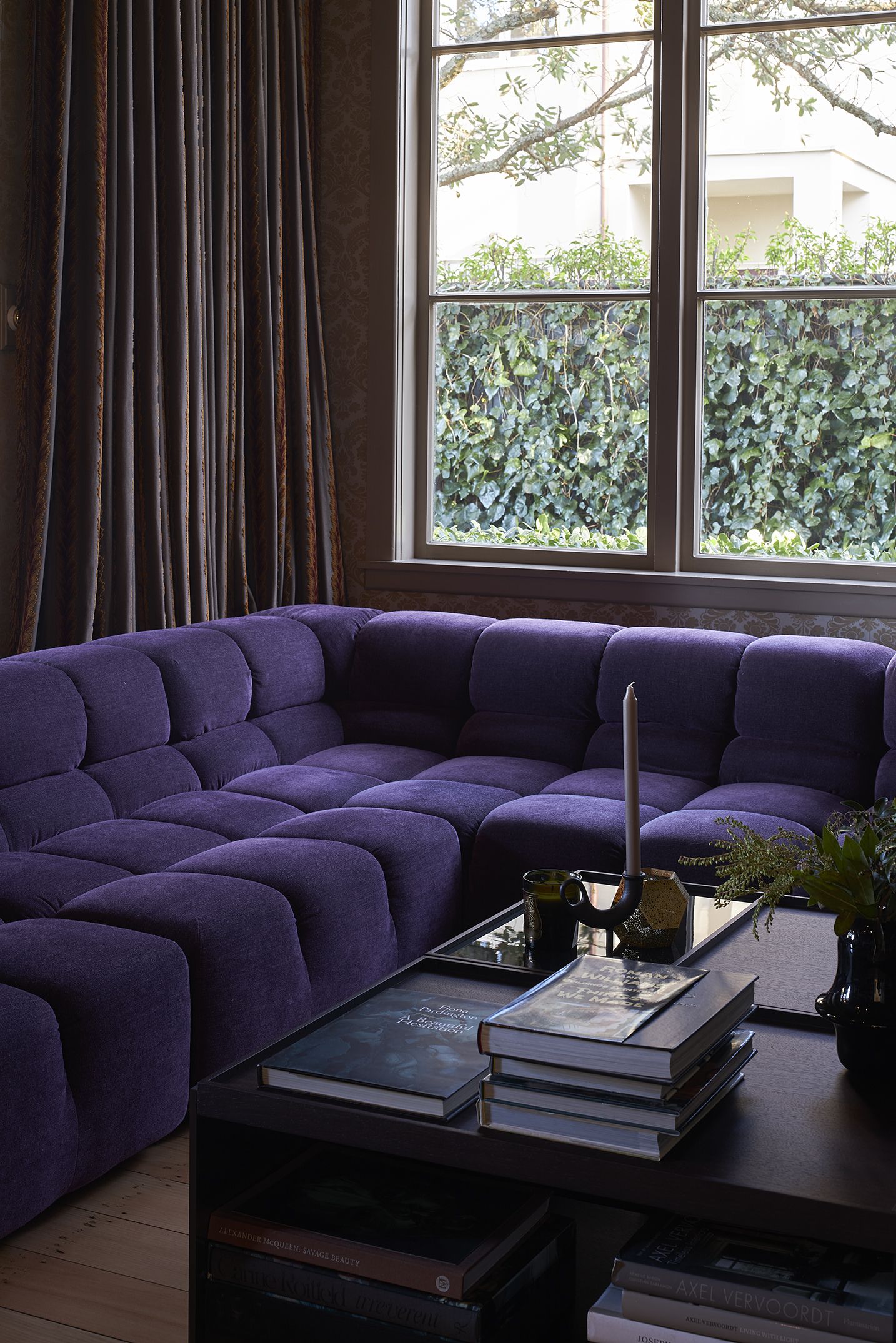 Can I Put a Big Couch in a Small Living Room? Experts Advise | Livingetc