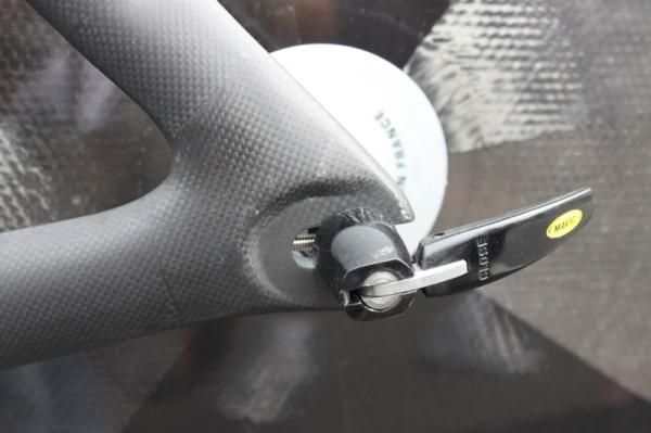 The all carbon dropouts offer adjustment so that the rear wheel can be perfectly tucked up against the frame.