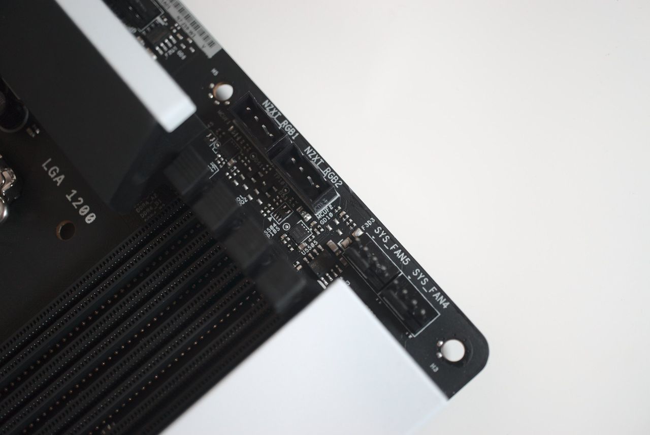 NZXT N7 Z590