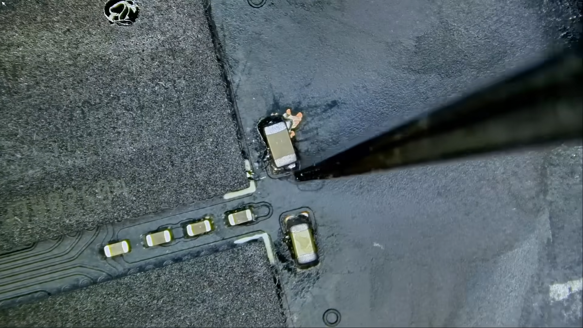 تلف المعدن السائل في RTX 5070 Ti