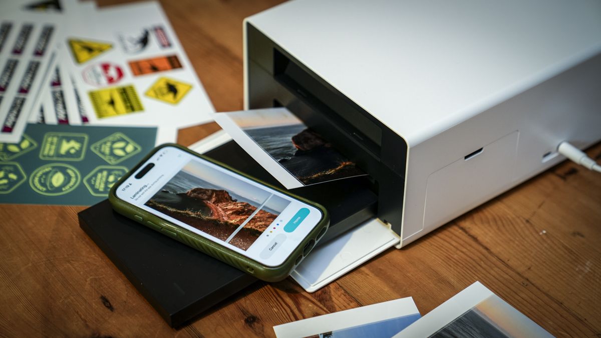 Liene PixCut S1 review: A compact, crowd-pleasing photo sticker printer and cutter for home and work