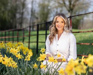 TV tonight Helen Skelton is down on the farm.