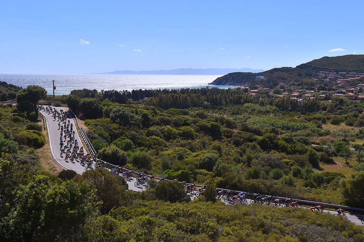 The peloton finished stage 3 of the Giro d'Italia along the Sardinian coast.