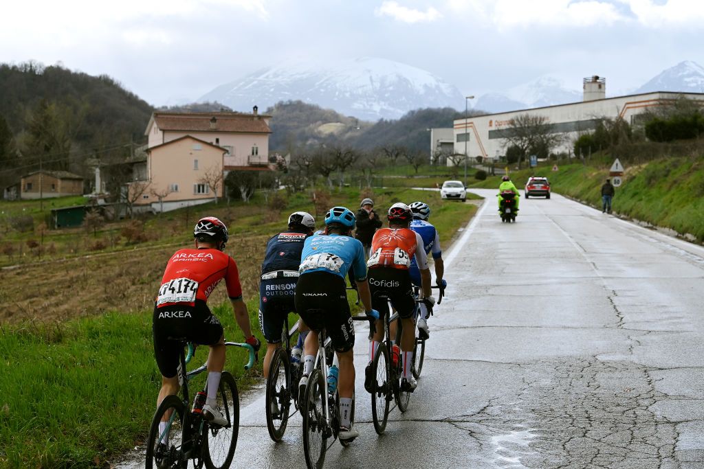 SARNANOSASSORETTO ITALY MARCH 10 A general view of Anthony Perez of France and Team Cofidis Erik Fetter of Hungary and EoloKometa Cycling Team Davide Ballerini of Italy and Team Soudal QuickStep Simon Guglielmi of France and Team Arka Samsic Florian Stork of Germany and Team DSM and Zdenek tybar of Czech Republic and Team Jayco AlUla compete in the breakaway during the 58th TirrenoAdriatico 2023 Stage 5 a 1656km stage from Morro dOro to SarnanoSassotetto 1451m UCIWT TirrenoAdriatico on March 10 2023 in SarnanoSassotetto Italy Photo by Tim de WaeleGetty Images