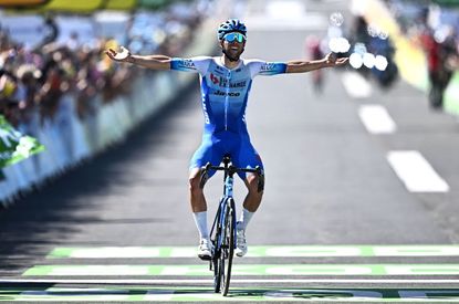 Michael Matthews wins stage 14 of the Tour de France.