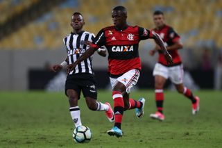 Vinicius Junior in action for Flamengo against Atletico MG in May 2017.