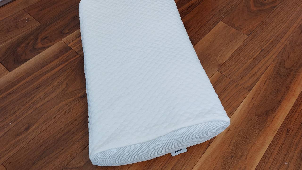 Groove Adjustable Memory Foam Pillow