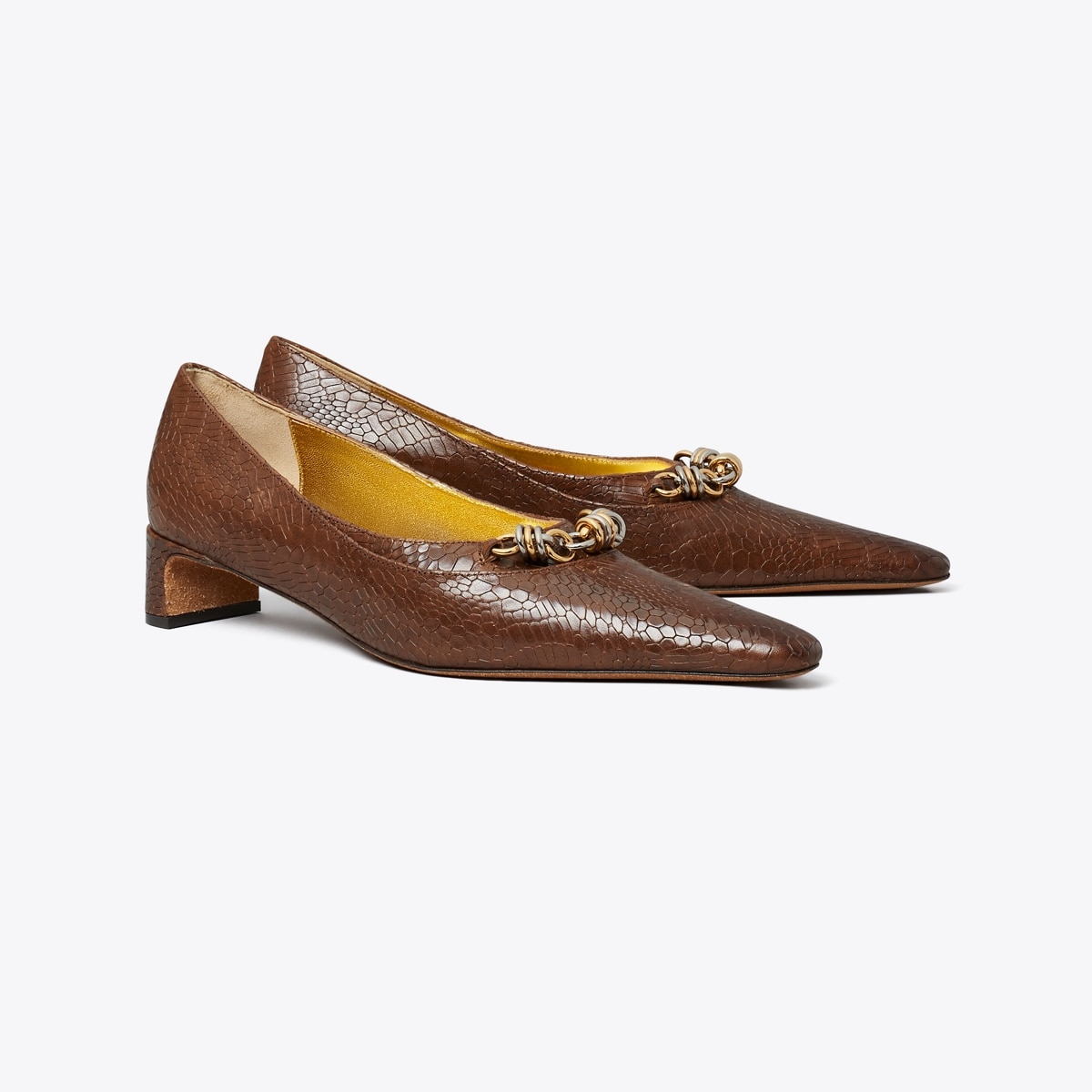 Runway Chain Pump in Brown, Size 10