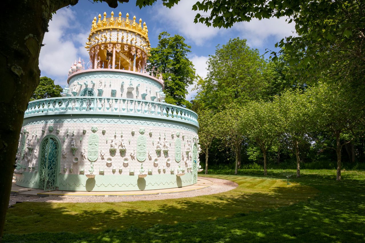 Joana Vasconcelos, Wedding Cake, exterior 