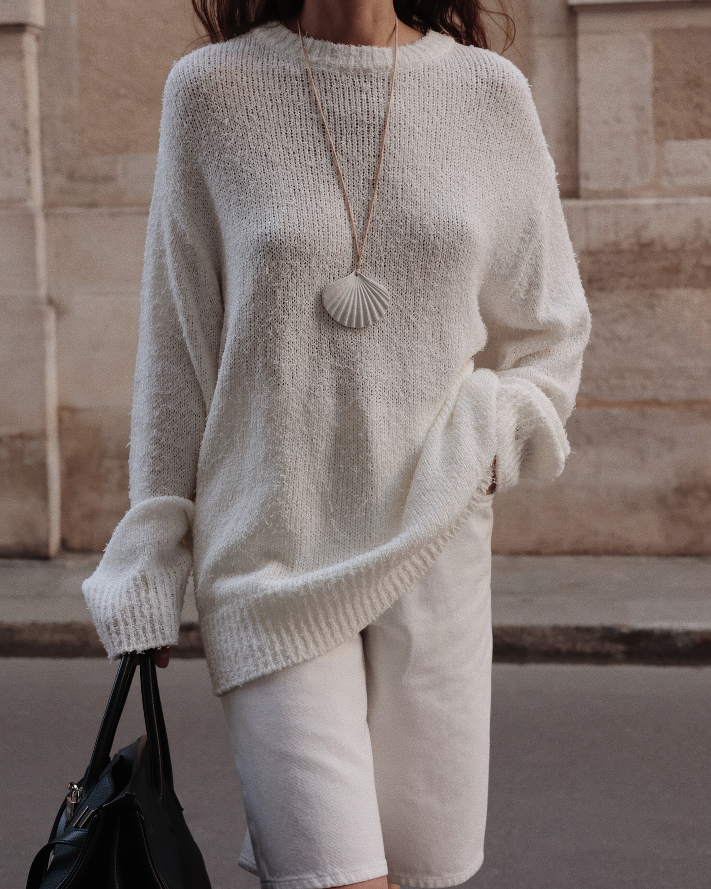 Best Long Necklace: @ModedAmour Wearing a Long Shell Necklace