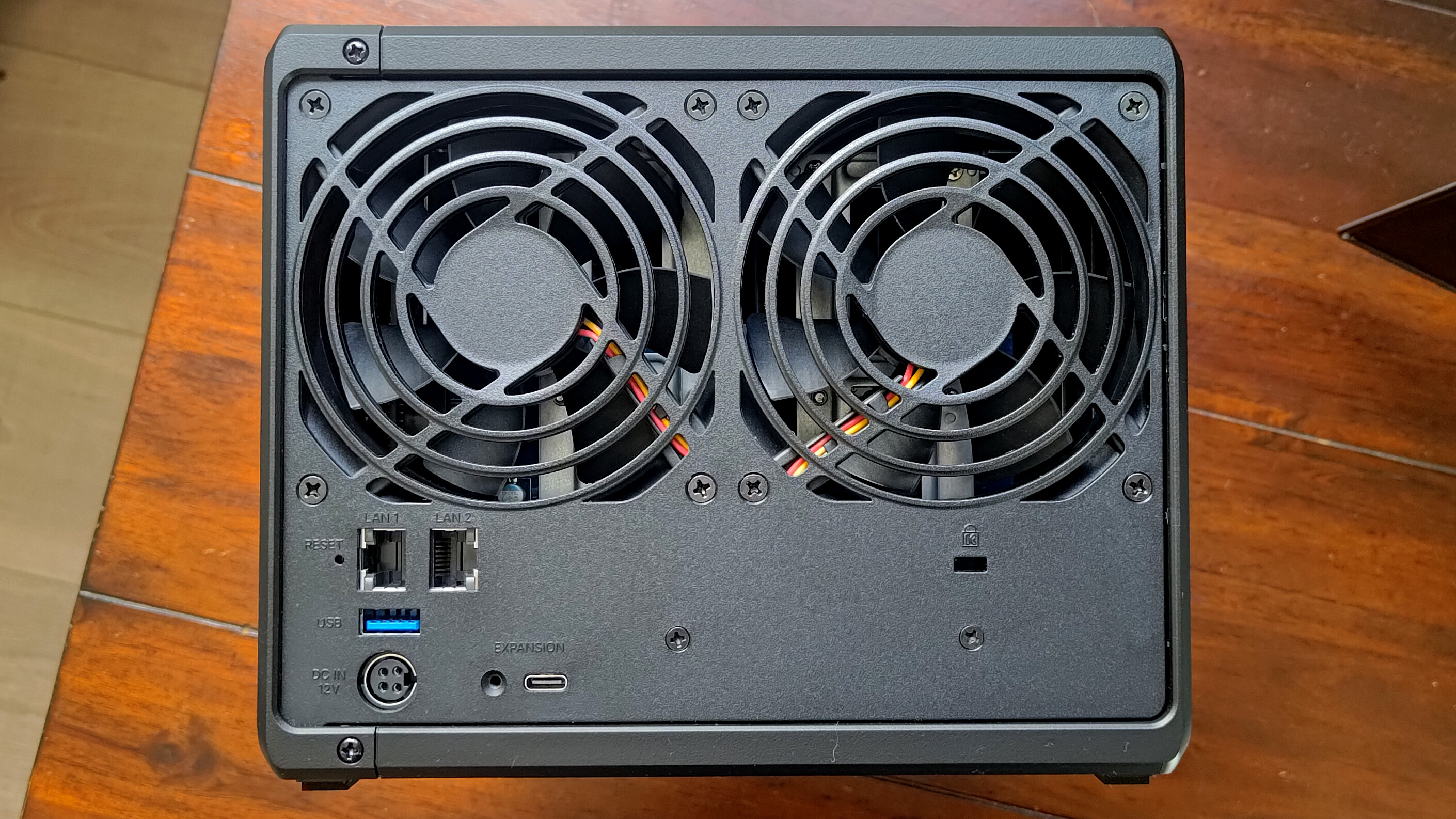 Synology DiskStation DS925+ rear