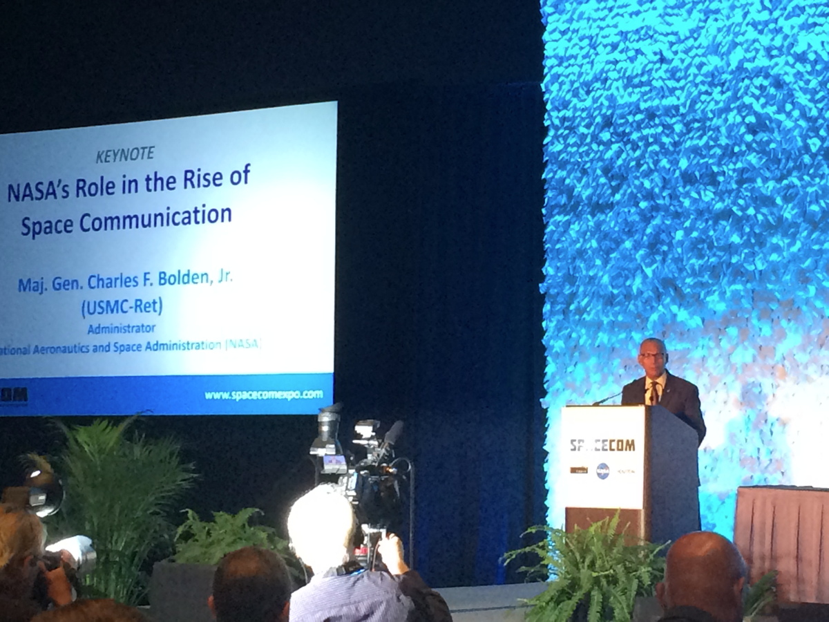 Bolden at SpaceCom Expo