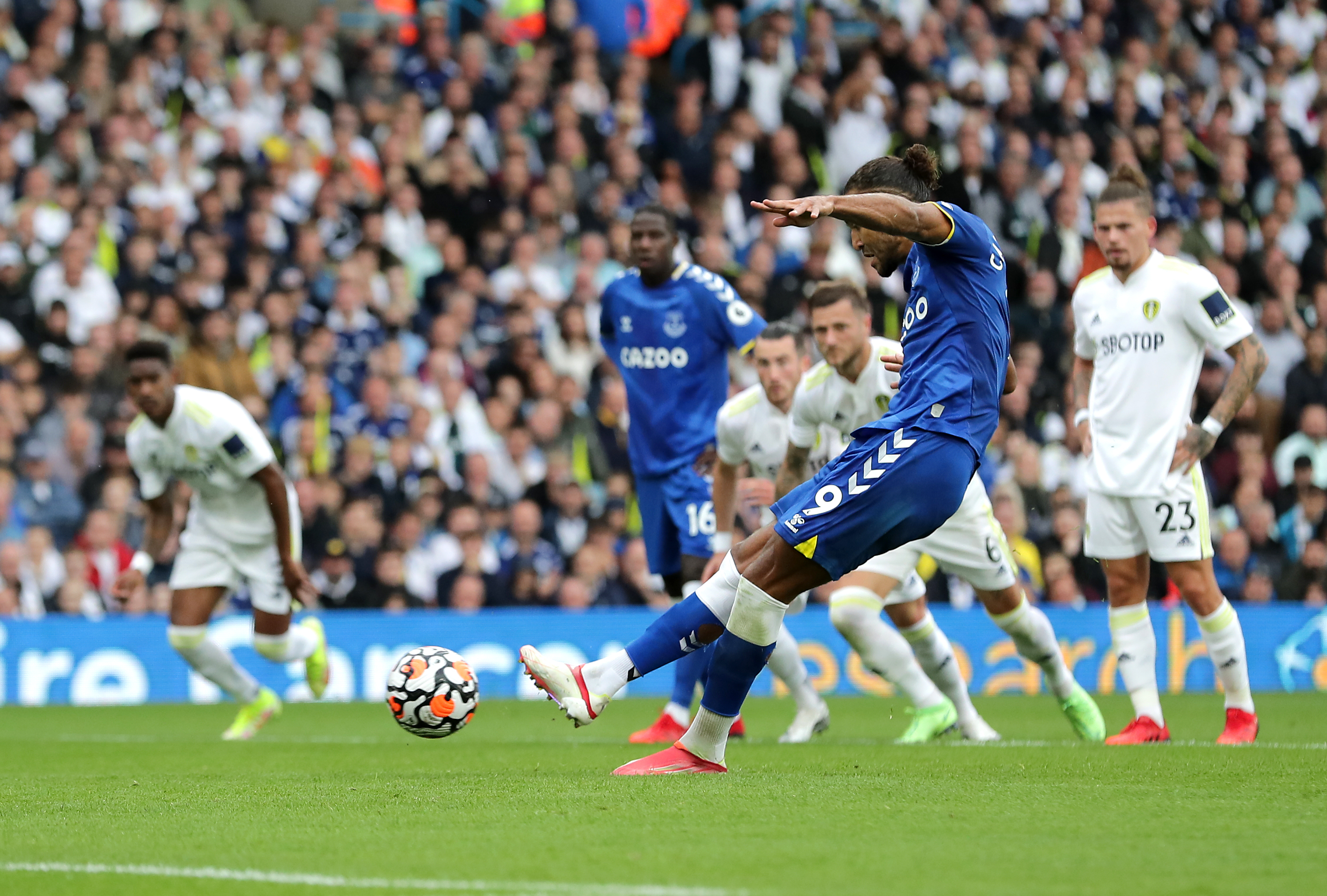 Dominic Calvert-Lewin scores a penalty for Everton against Leeds