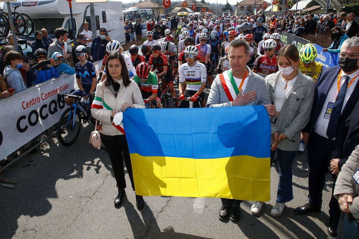 Trofeo Alfredo Binda Woman - Comune di Cittiglio 2022 - 47th Edition - Cocquio Trevisago - Cittiglio 142 km - 20/03/2022 - Peloton - photo Roberto Bettini/SprintCyclingAgency&Acirc;&copy;2022
