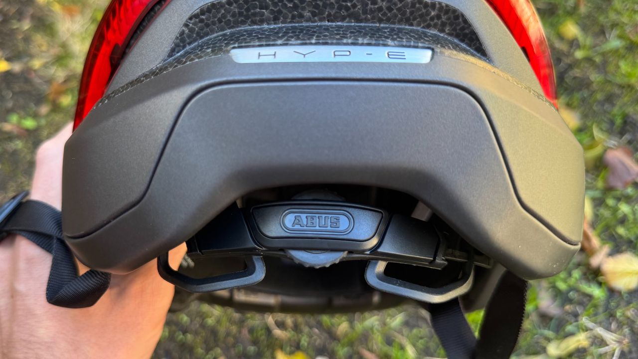 The dial adjust in the highest position on the Abus Hyp-E helmet