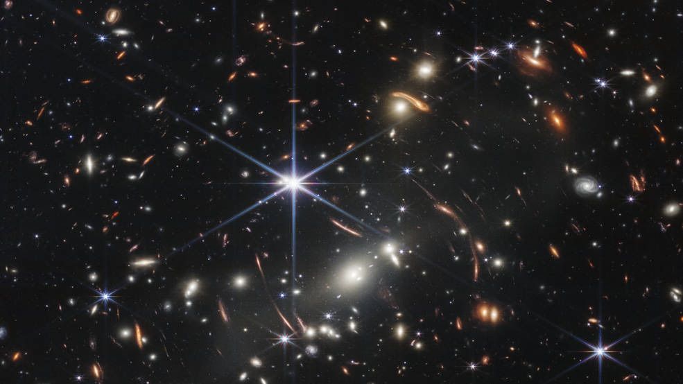 An excerpt of an image of SMACS 0723
