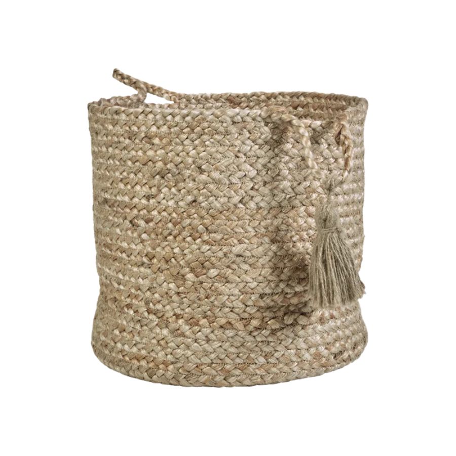 rounded jute basket