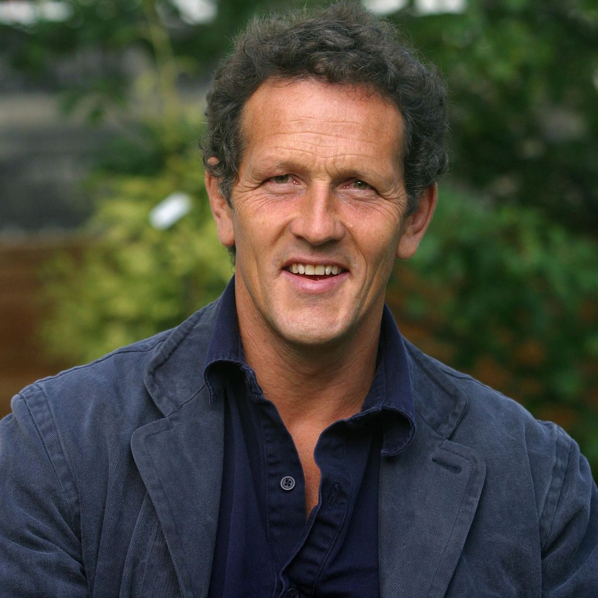 ดอกไอริสพิกซี่ของ Monty Don ทำให้ Instagram ลุกเป็นไฟ ต่อไปนี้คือวิธีปลูกดอกไอริสของคุณเอง