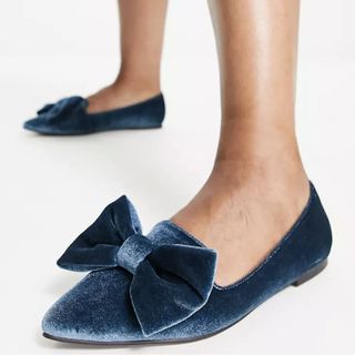 ASOS DESIGN Wide Fit Lake bow pointed ballet flats