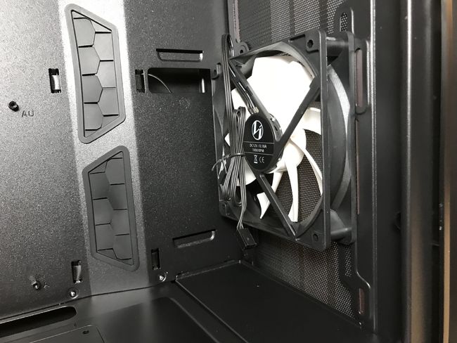 How We Tested LIAN LI Lancool One