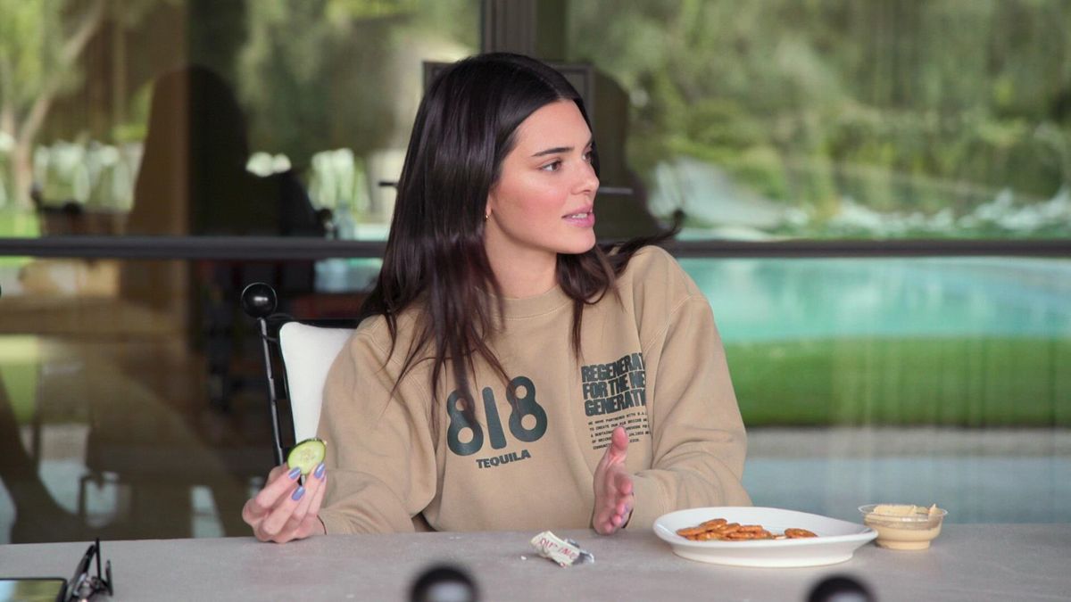 A clip of Kendall Jenner cutting cucumbers in The Kardashians &quot;Who is Kim K?&quot; - Episode 105 is going viral