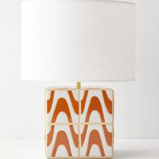 Tile table lamp in Rust with neutral shade