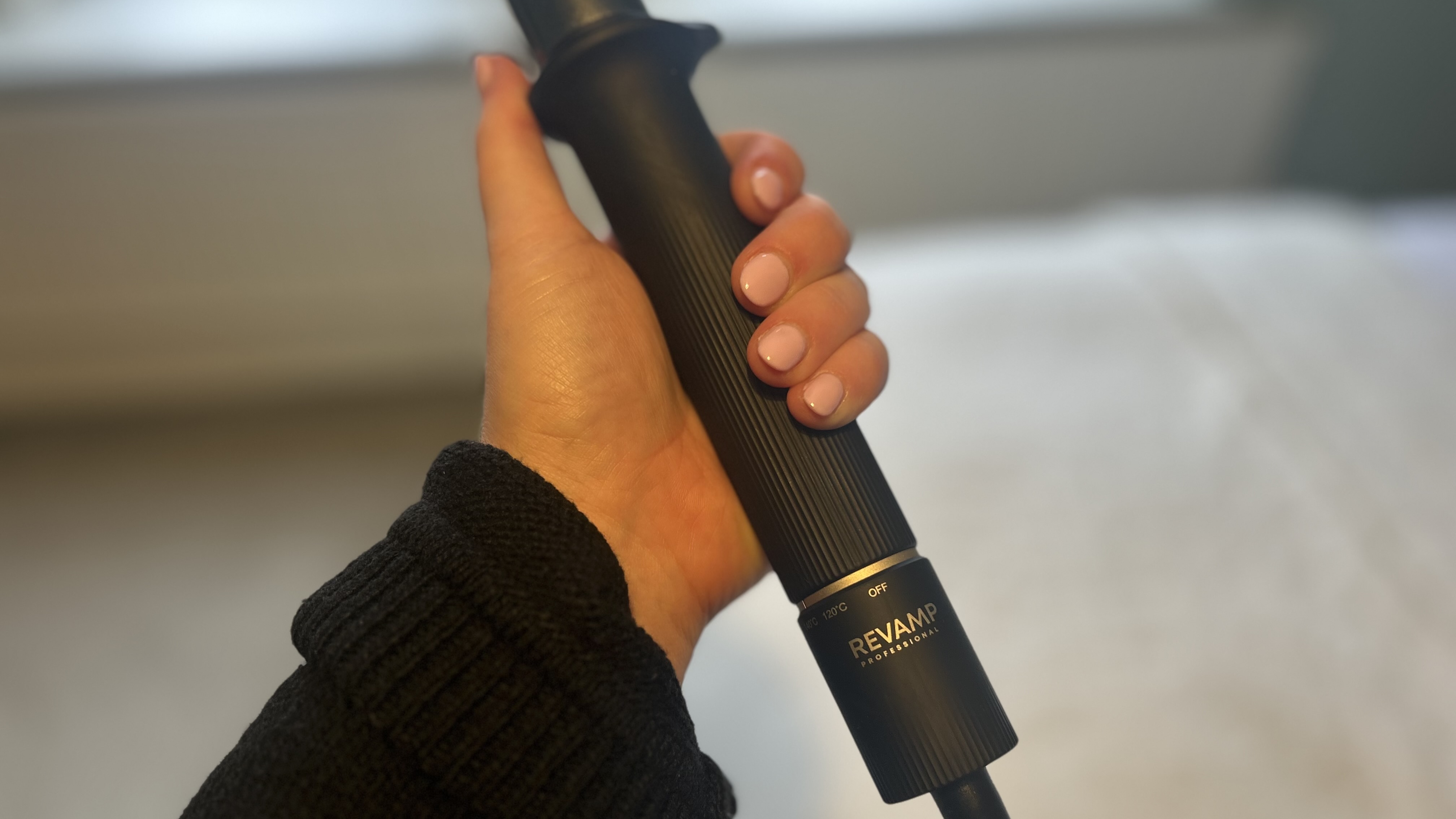 Revamp Effortless Curls Extra-Long Ceramic Tong