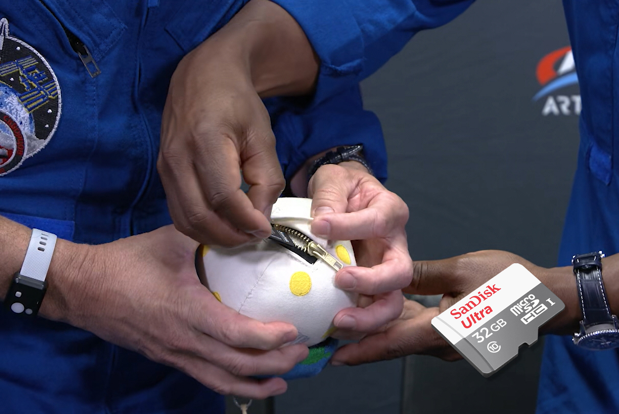 Artemis II microSD card