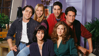 Matt LeBlanc, Jennifer Aniston, Lisa Kudrow, Matthew Perry, David Schwimmer and Courtney Cox pose on the set of 'Friends' in 1994