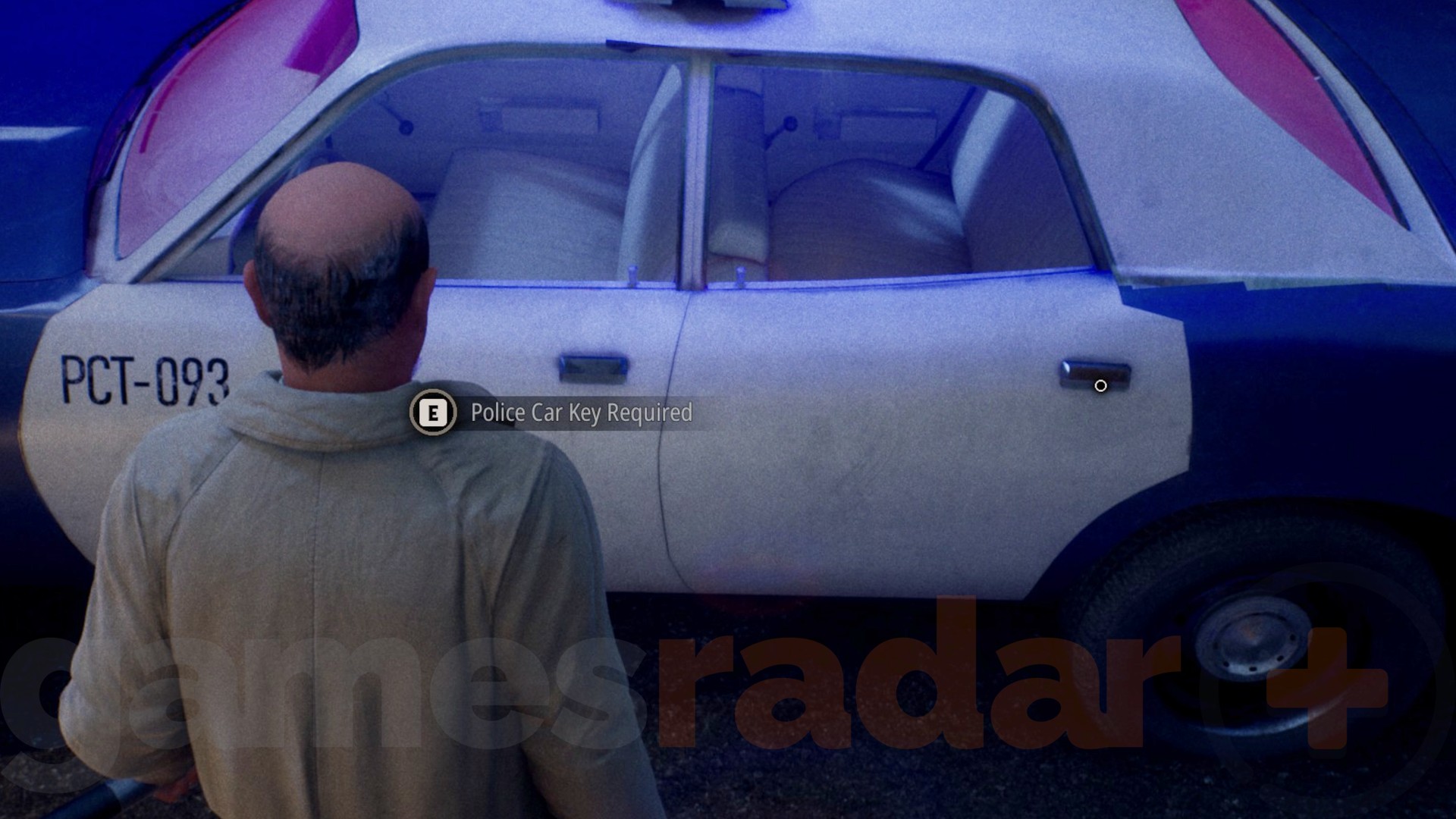 Sam Loomis looks at a police car, on which a locked door is marked with the text 'Police Car Key Required', indicating one of the Halloween the Game escapes.
