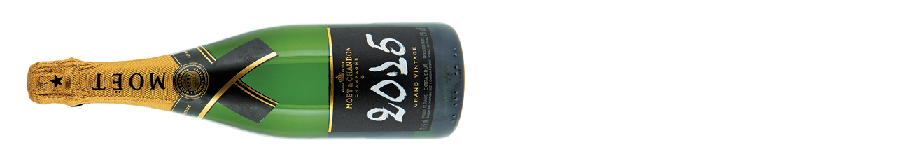 DEC295.dwwa_spread.06_moe_t_chandon_grand_vintage_extra_brut_2015.jpg