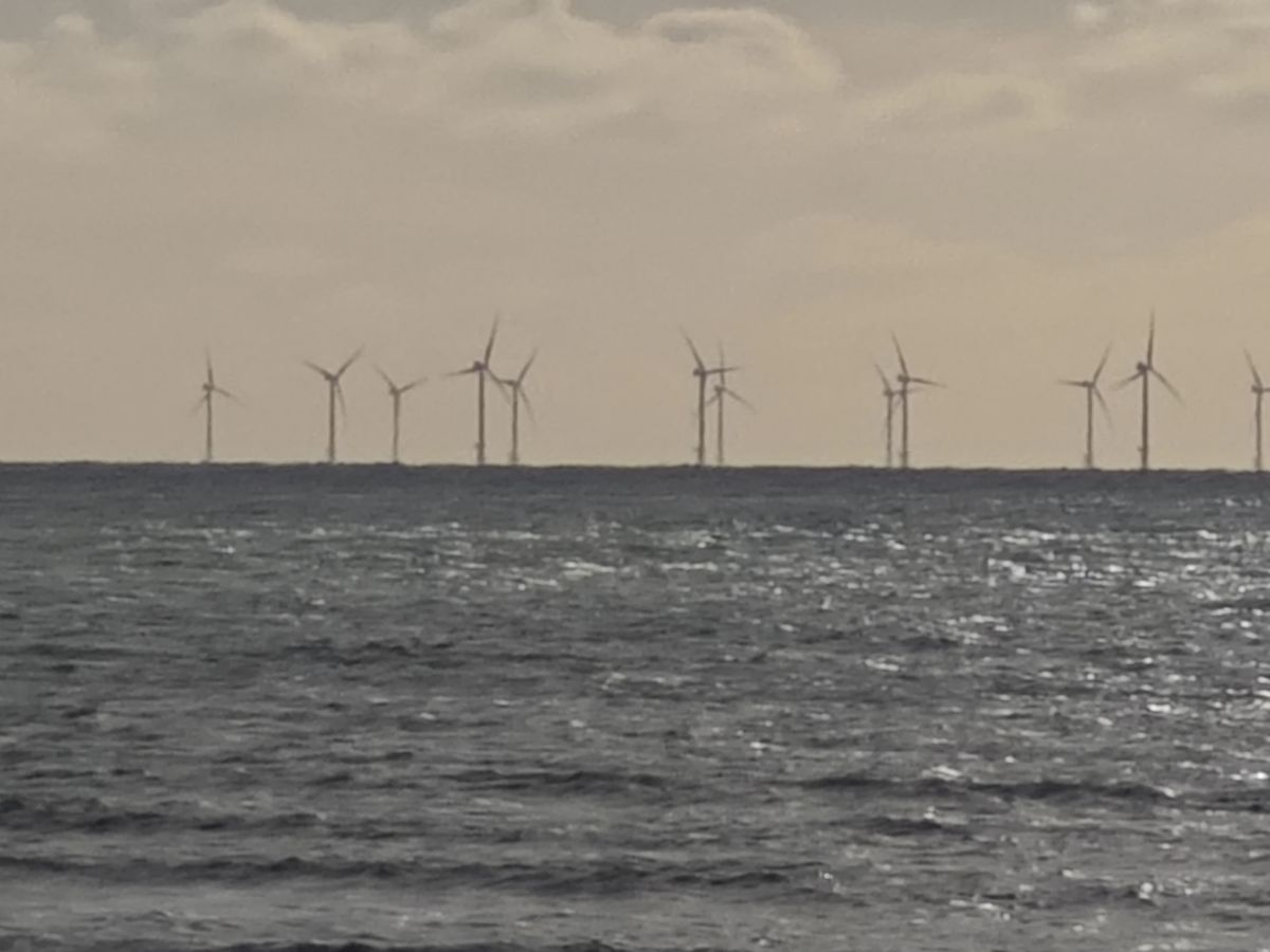 Xiaomi Mix Flip camera sample 20x zoom sea